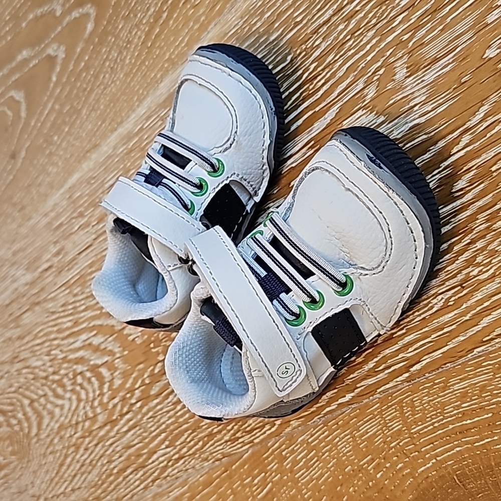 Stride rite toddler shoes size 4W